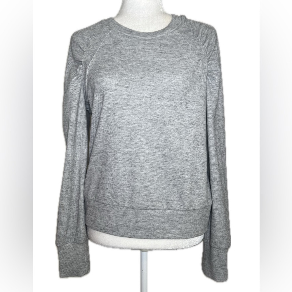 Evereve Lowell Brushed Pullover Light Gray Puff Ruched Sleeve Sweatshirt Small - Picture 3 of 8